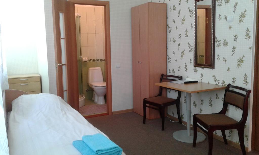 Hotel Viesu Maja Ezerkalns Krāslava Exterior foto